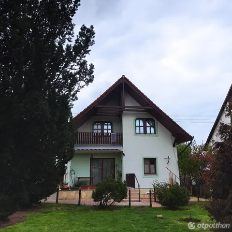 Eladó ház Budapest XVI. kerület, Rákosszentmihály 140 nm