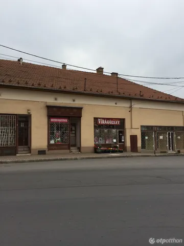 Eladó kereskedelmi és ipari ingatlan Putnok, Kossuth Lasjos út 820 nm