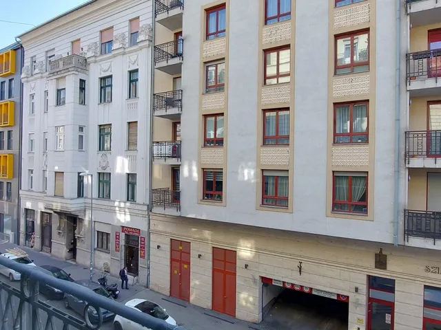 Eladó lakás Budapest VI. kerület 65 nm