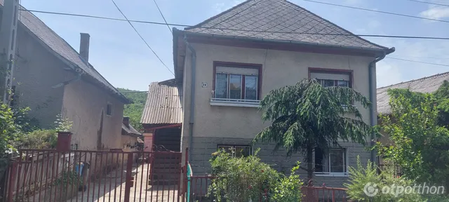 Eladó lakás Farkaslyuk, Illyés Gyula utca 24 2209 nm