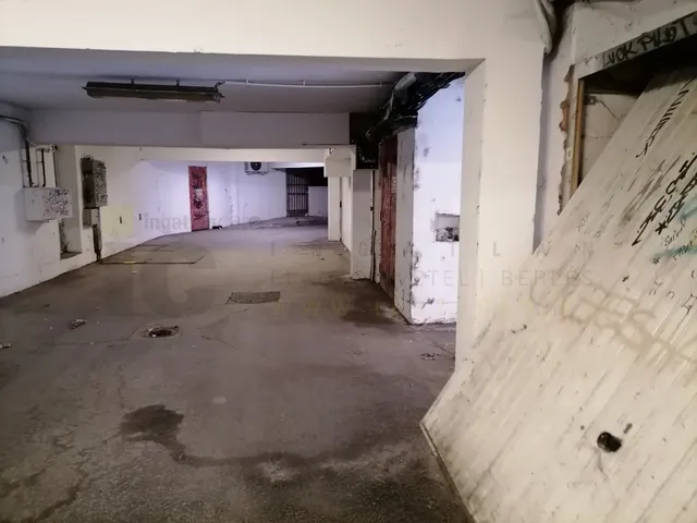 Eladó garázs Szeged, Belváros, Tisza Lajos körút 20 nm