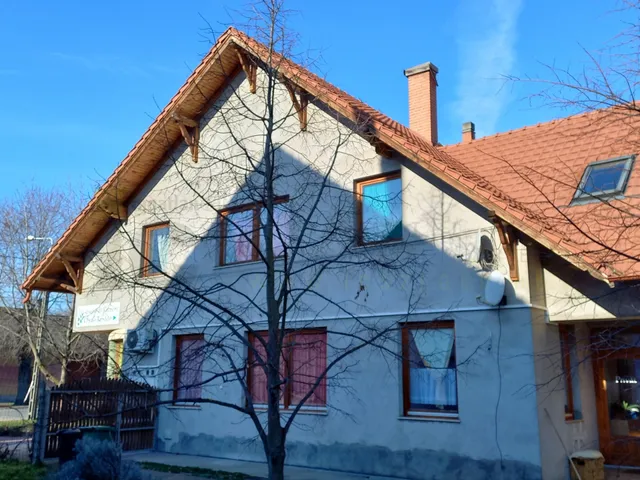 Eladó lakás Kistelek, Kossuth utca 71 nm
