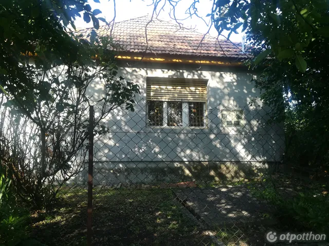 Eladó ház Domoszló 1157 nm