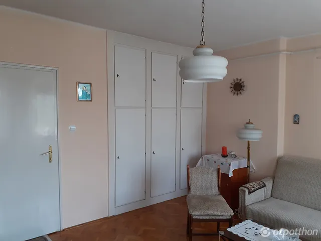 Eladó lakás Győr, Nádorváros 31 nm