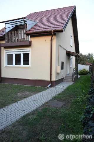 Eladó ház Debrecen, Falóger, Dézsi András utca 94 nm