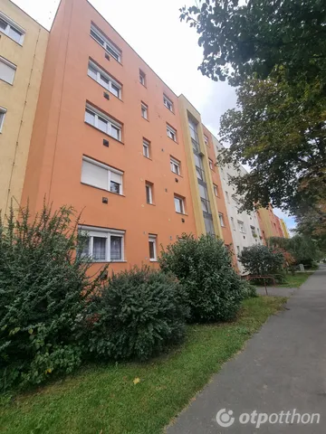 Eladó lakás Szombathely, Károly Róbert utca 77 nm