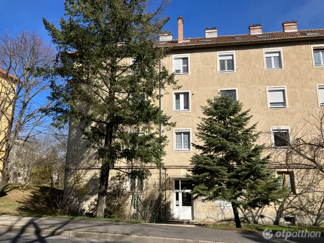 Eladó lakás Veszprém, Egyetemváros 54 nm