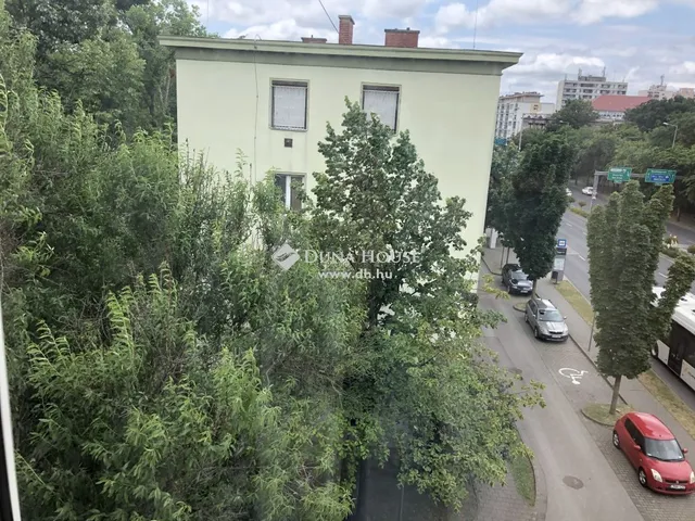 Eladó lakás Győr 52 nm