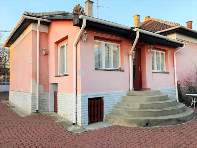 Eladó ház Budapest XXII. kerület, Baross Gábor telep 198 nm
