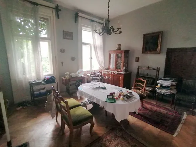 Eladó ház Budapest XII. kerület, Mártonhegy 171 nm