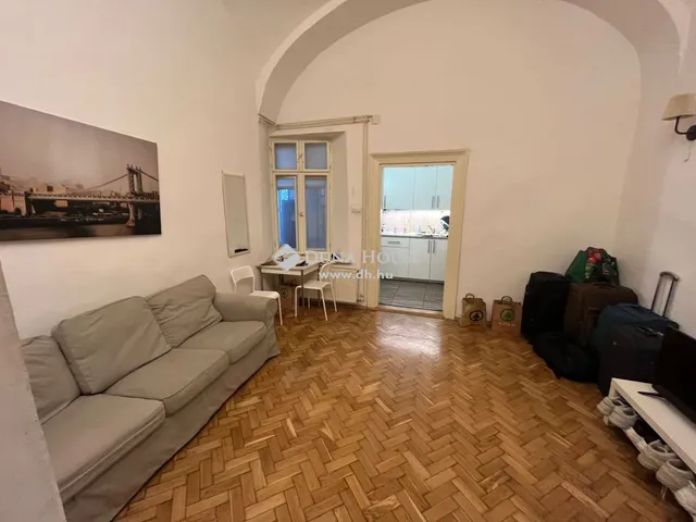 Eladó lakás Budapest VI. kerület 39 nm
