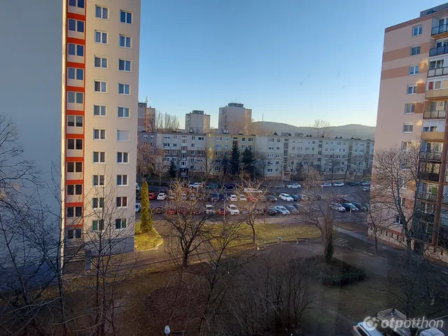 Eladó lakás Sopron, Jereván-lakótelep 19 nm