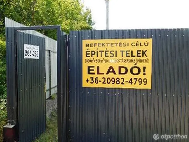 Eladó telek Mogyoród 2700 nm