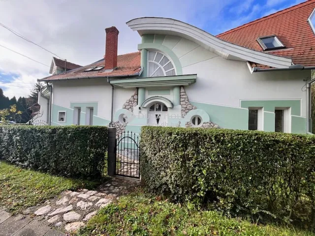 Pécs eladó családi ház 3 szobás: 69,9 millió Ft
