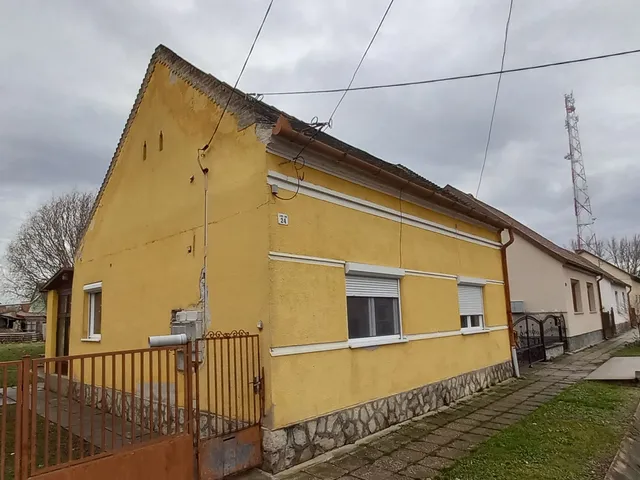 Eladó ház Dombóvár, Szuhajdomb 73 nm