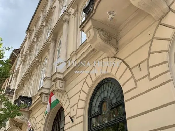 Eladó lakás Budapest V. kerület 67 nm