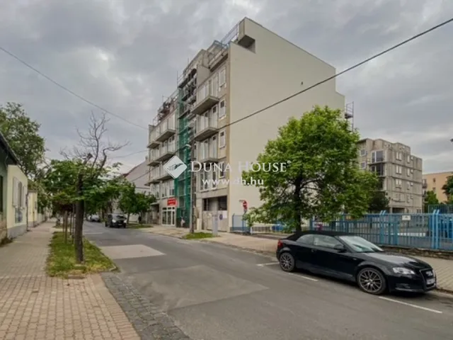 Eladó kereskedelmi és ipari ingatlan Budapest XIII. kerület 3921 nm