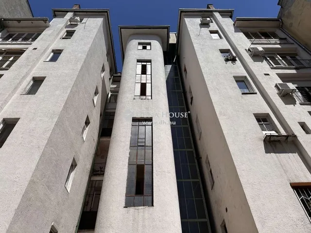 Eladó lakás Budapest XI. kerület 101 nm