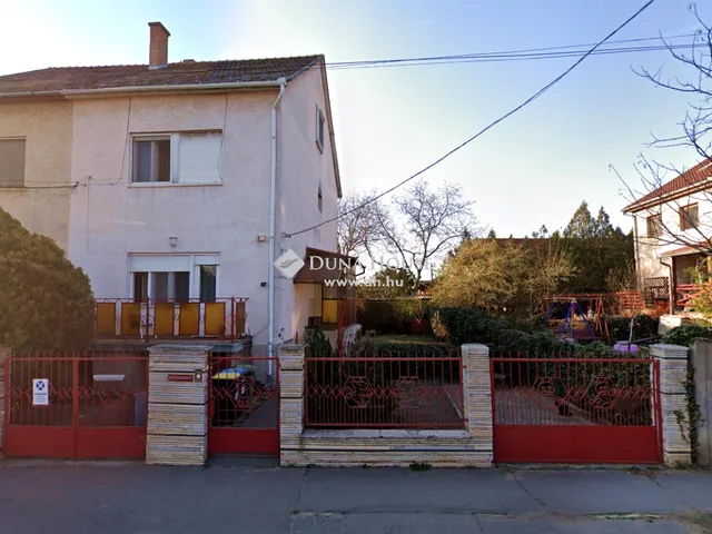 Eladó ház Budapest XVIII. kerület, Erdőskert 183 nm