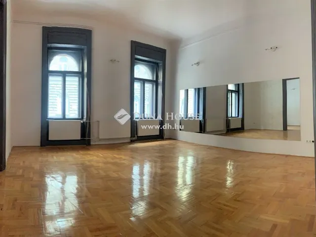 Eladó lakás Budapest VI. kerület 90 nm