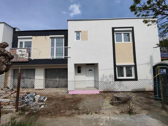 Eladó ház Budapest XVIII. kerület, Szemeretelep 154 nm