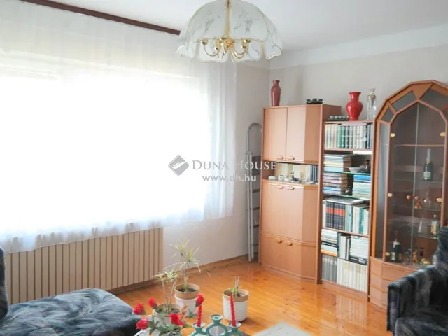 Budapest XVIII. kerület eladó családi ház 3 szobás: 74,9 millió Ft
