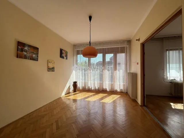 Eladó ház Budapest XVIII. kerület, Szemeretelep 260 nm