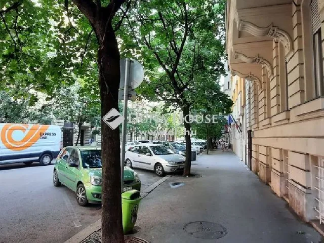 Eladó lakás Budapest II. kerület 127 nm