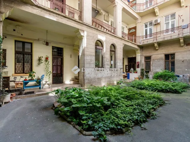Eladó lakás Budapest VI. kerület 98 nm