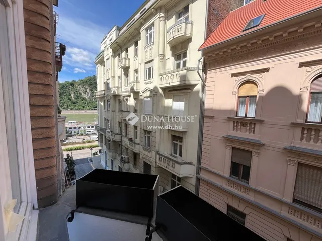 Eladó lakás Budapest V. kerület 132 nm
