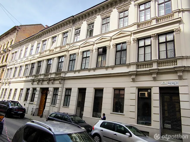 Eladó lakás Budapest VIII. kerület, Bródy Sándor utca 32. 81 nm