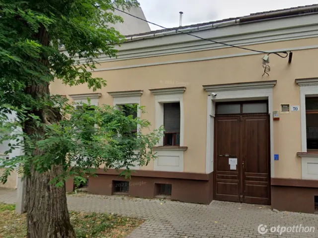 Debrecen eladó házrész 7 szobás: 140 millió Ft