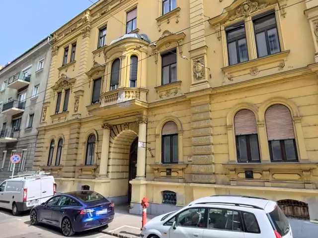 Eladó lakás Budapest VI. kerület 71 nm