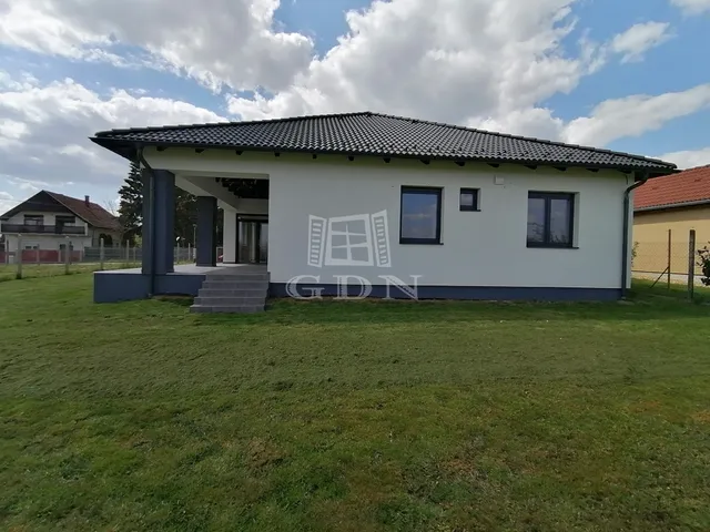 Zalaegerszeg eladó családi ház 4 szobás: 89 millió Ft