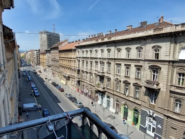Eladó lakás Budapest VIII. kerület, II. János Pál pápa tér 58 nm