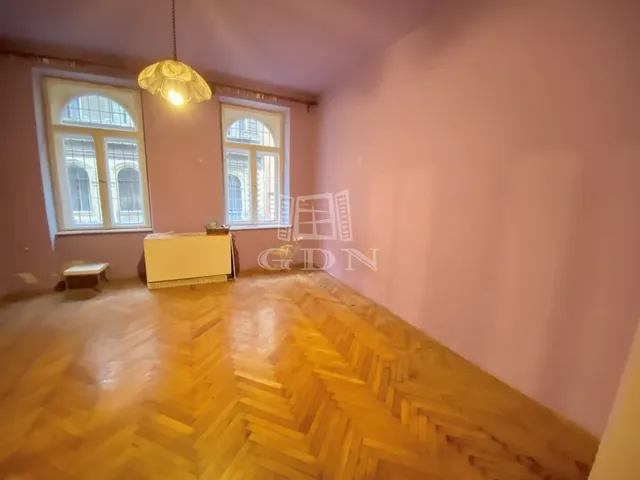 Eladó lakás Budapest VI. kerület 43 nm
