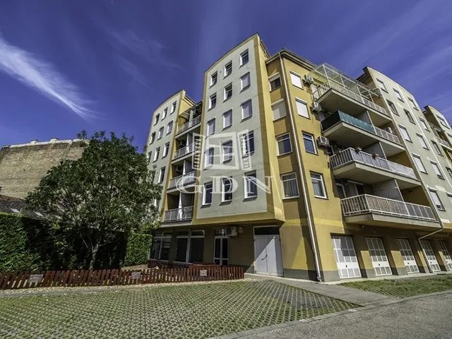 Eladó lakás Budapest VIII. kerület 70 nm