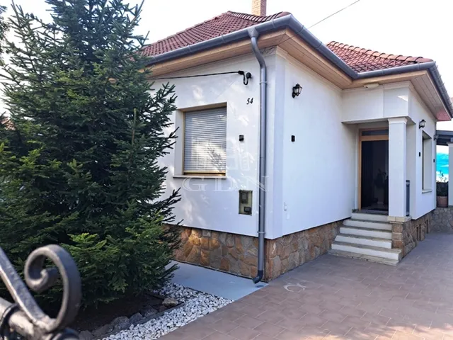 Eladó ház Budapest XVIII. kerület, Kossuth Ferenc-telep 147 nm