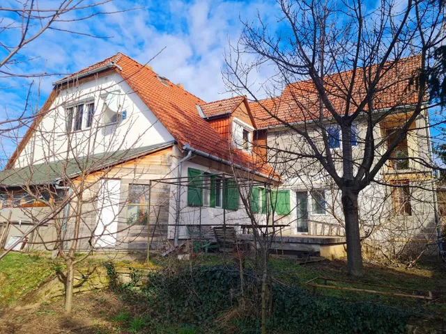 Eladó ház Pécs, Málom 158 nm