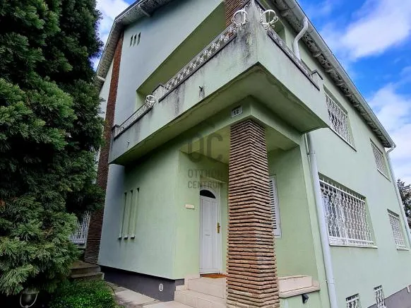 Eladó ház Pécs, Mecsekoldal 300 nm
