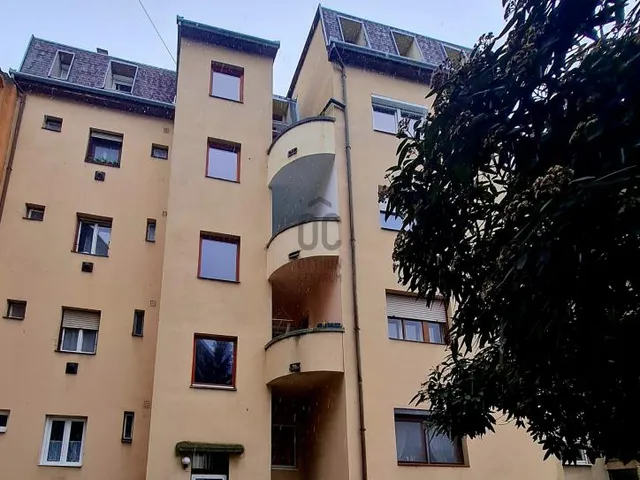 Eladó lakás Pécs, Ispitaalja 59 nm