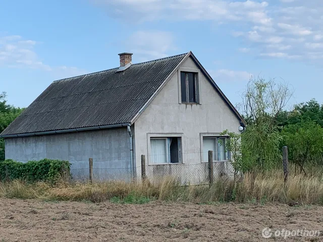 Hajdúsámson eladó családi ház 4 szobás: 19 millió Ft