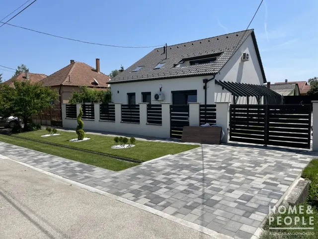 Eladó ház Szeged, Tápé 195 nm