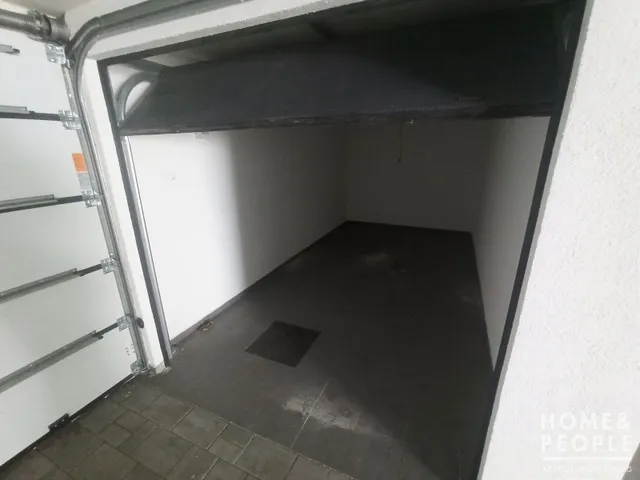 Eladó garázs Szeged, Belváros 13 nm
