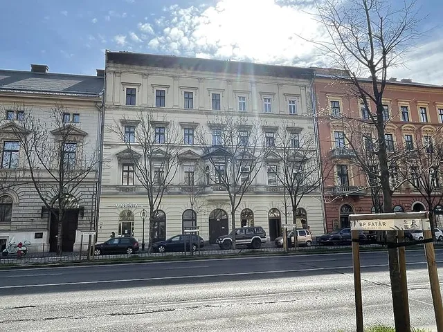 Eladó kereskedelmi és ipari ingatlan Budapest VI. kerület 405 nm