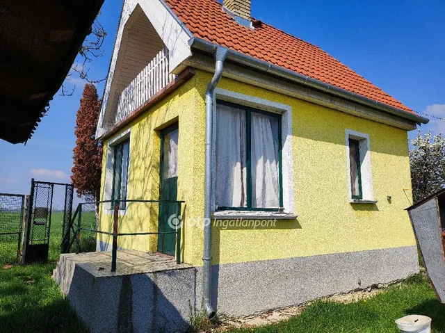 Eladó ház Győr 34 nm