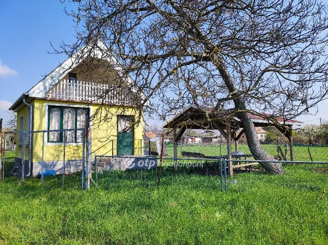 Eladó ház Győr 34 nm