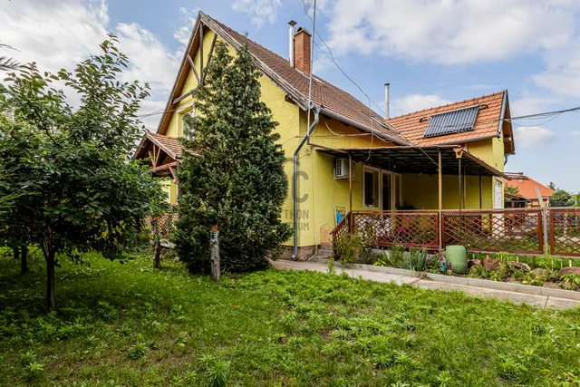 Dunakeszi eladó családi ház 7 szobás: 149,9 millió Ft
