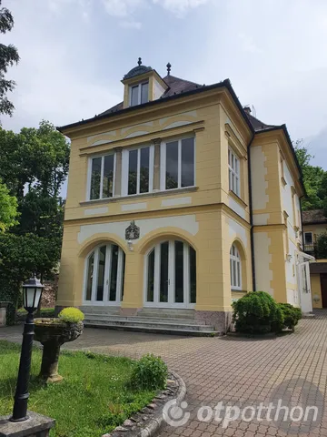 Eladó ház Budapest XII. kerület, Zugliget 330 nm