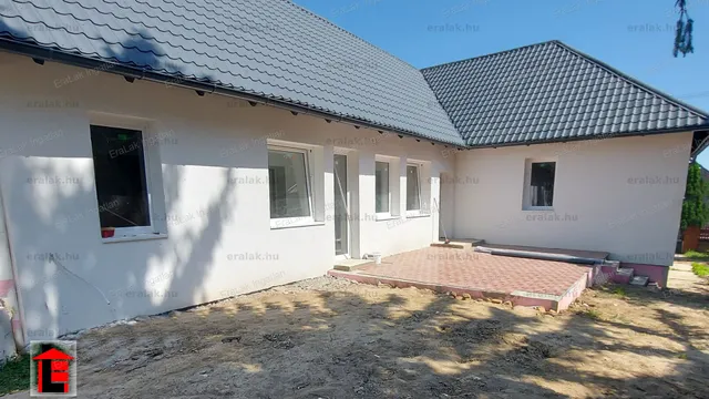 Eladó ház Győrújbarát 136 nm